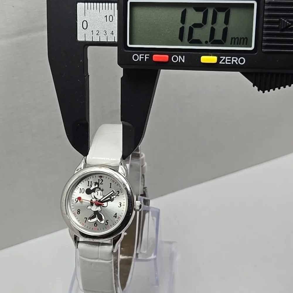 Womens Disney Minnie Mouse Nurse Watch White Silver Tone New Battery Classic